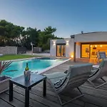 Villa Leana In Medulin,istria By Istrabook