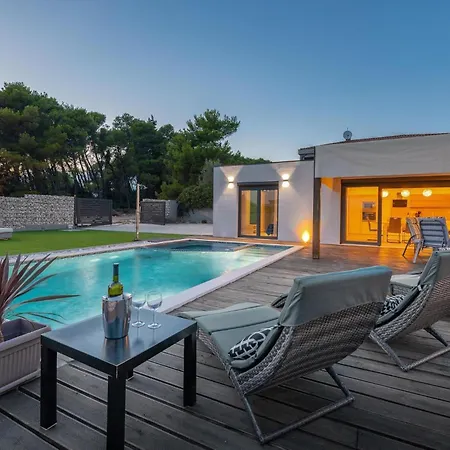 Villa Leana In Medulin,istria By Istrabook